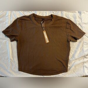 NWT SKIMS SOFT LOUNGE CROPPED TSHIRT - Oxide - Size Large